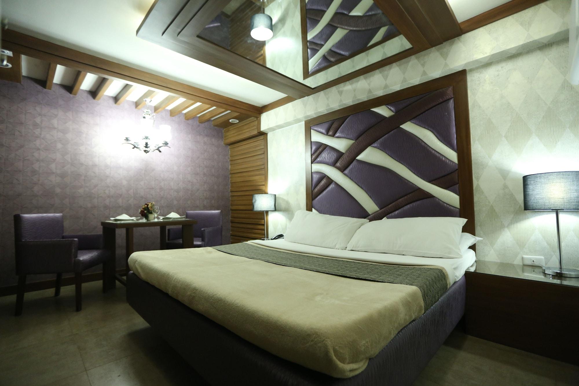 วิกตอเรีย คอร์ต ฮิลล์เครสต์ ปาซิก มอเตอริสต์ ลอดจ์ Motel Pasig City ภายนอก รูปภาพ
