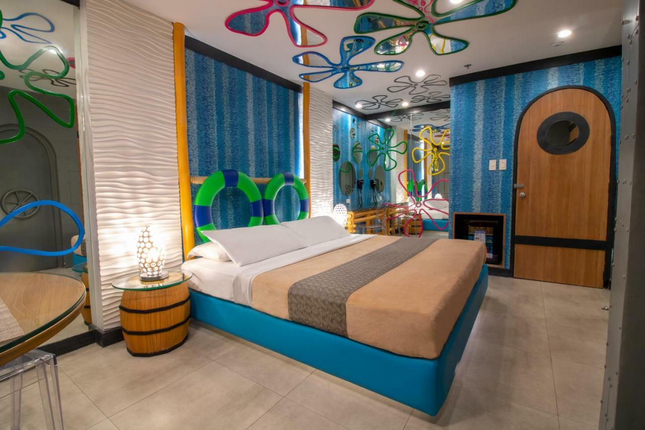 วิกตอเรีย คอร์ต ฮิลล์เครสต์ ปาซิก มอเตอริสต์ ลอดจ์ Motel Pasig City ภายนอก รูปภาพ